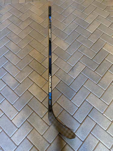 Bauer Nexus 1N Left P28 Giroux Flex 67 Grip Int