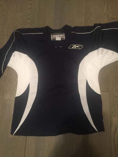 Reebok Hockey Practice Jersey Size L #11