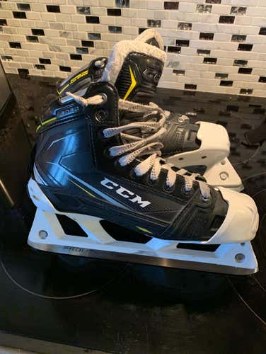 CCM 9080 3 Sets Of Blades Size 7