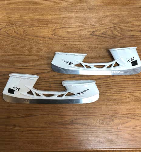 Brand New CCM Holders XS Speed Blade With Step Steels Size 263