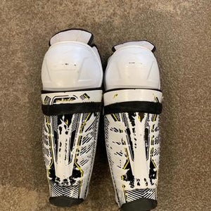 CCM Tacks Classic Pro Size 14 Shinguards