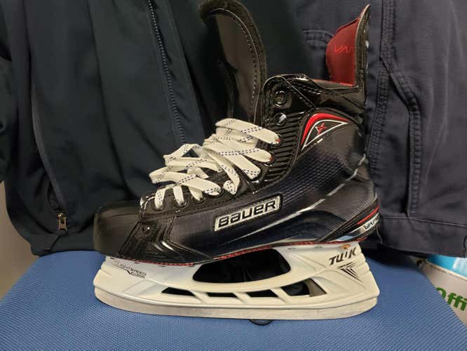 Bauer Vapor 1X  Senior Pro Stock Size 7.25