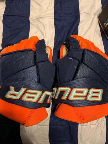 Bauer Team Gloves Used