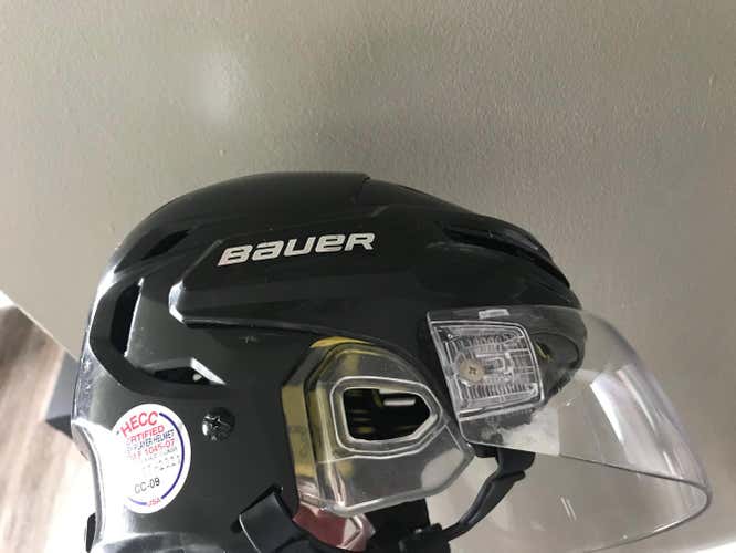 Bauer Re-Akt w/Visor