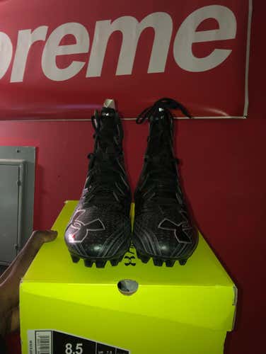 UA Highlight Black (8.5)