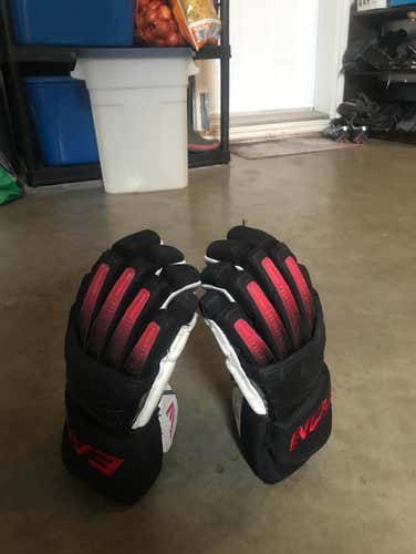 Easton Mako Gloves