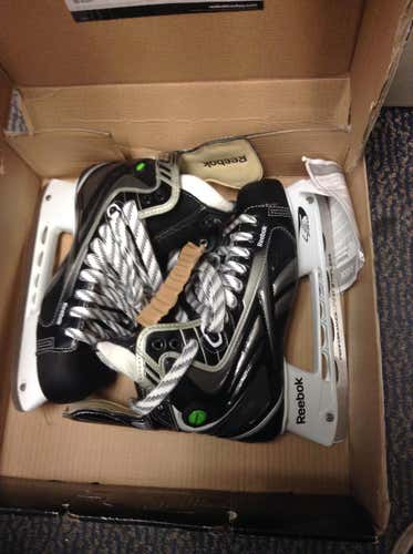 NEW REEBOK  18K  Size 9.5 MENS SKATES