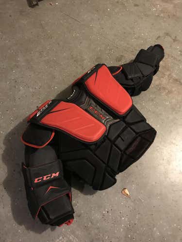 CCM Extreme Flex Shield E1.9  Chest and Arm Protector  Senior