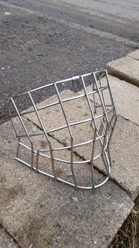 Chrome SM-50 Goalie Cage| Fits on Player Helmets |Fits Some Goalie Masks