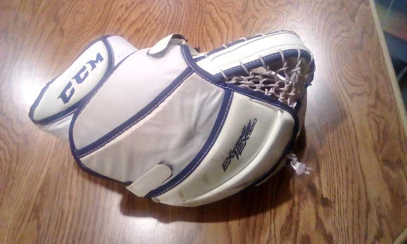 CCM Extreme Flex II 860  Full Right Intermediate