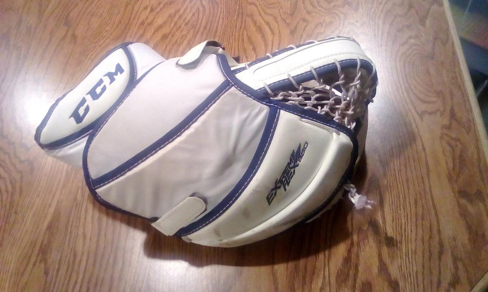 CCM Extreme Flex II 860 Full Right Intermediate