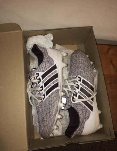 Adidas Ultra boost Texas A&M