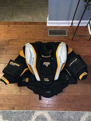 VAUGHN VENTUS LT98 CHEST PROTECTOR