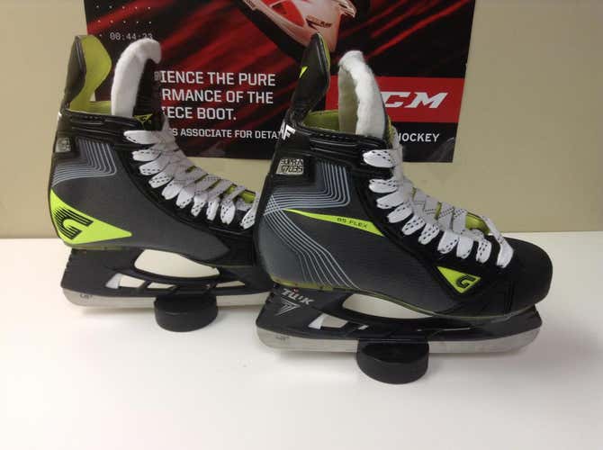 GRAF 7035 SR SKATES WITH LIGHTSPEED II HOLDERS!...A ONE OFF!
