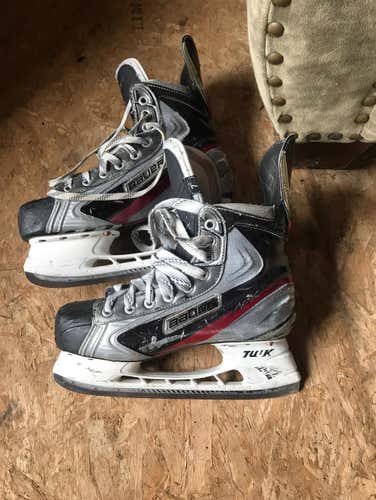APX SKATES GREAT CONDITION