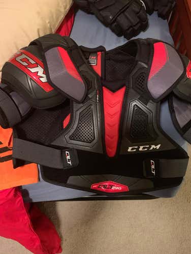 Senior Large CCM QLT290 Shoulder Pads