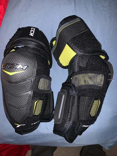 CCM Tacks 6052 Senior Extra Large Elbow Pads