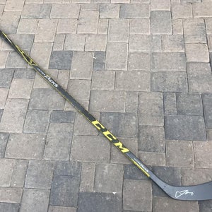 Dallas Stars Jamie Oleksiak Game Used Autographed Hockey Stick 1002