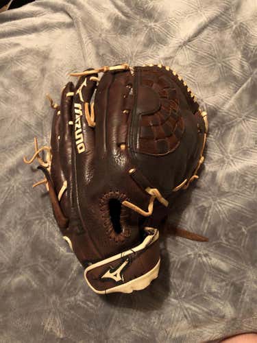 Mizubi Softball Glove
