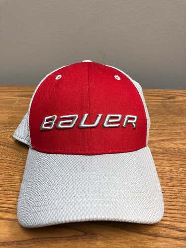 Bauer Fitted M/L Hat Grey/Red