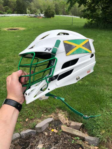 Jamaican Cascade R White With Green Cage