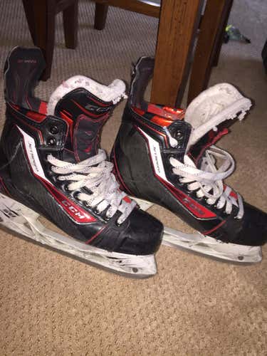 CCM JetSpeed 260  Senior Pro Stock Size 9.5