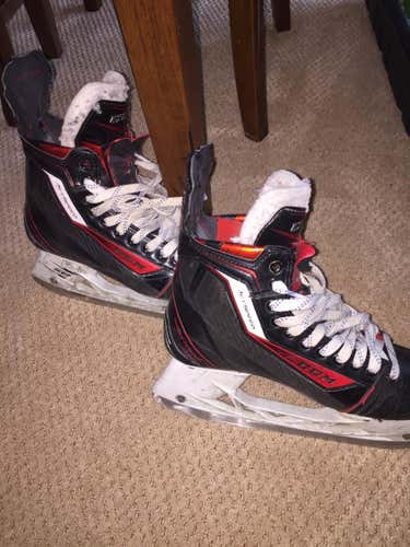 CCM JetSpeed 260  Senior Pro Stock Size 9.5
