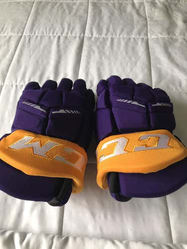 Junior Monarchs Team Issued Gloves Size 13