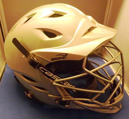 Brine Triumph  L/XL Lacrosse Helmet Excellent Condition (Silver)