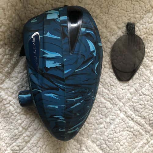 Dye Rotor Hopper with a Speed Feed And Also Lid With Bolt