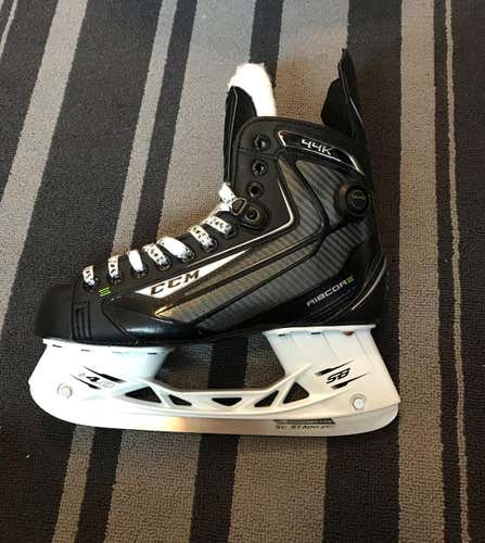 CCM 44K Pump Skates Barely Used