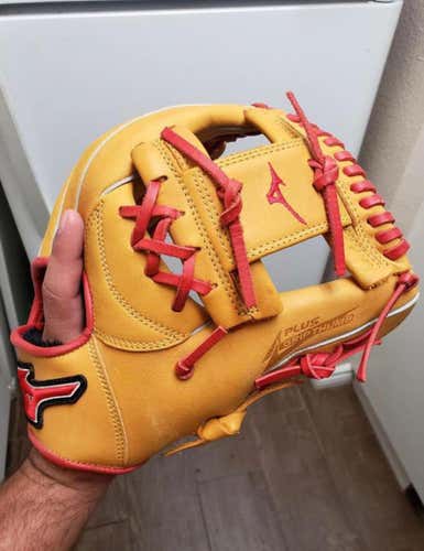 Mizuno Mvp Prime Special Edition