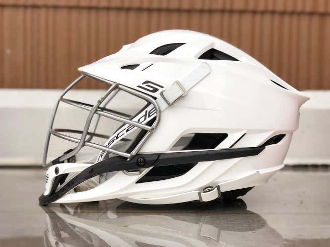 Youth White Cascade S Helmet (EXCELLENT CONDITION)