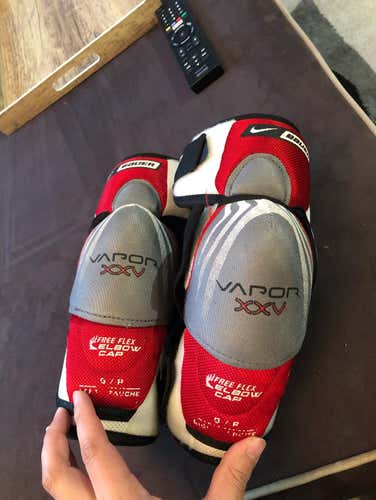 Bauer Vapor XXV Sr. Small Elbow Pads.