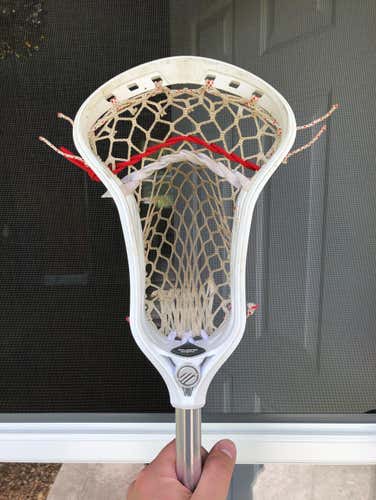 Maverik Kinetik Strung With Throne Red And White Side With Laxroom 8 Diamond