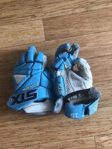2016 National Championship Used UNC Gloves