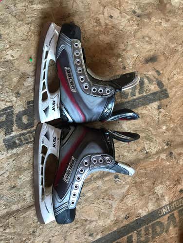 BARELY USED BAUER SKATES SIZE 4.5