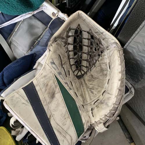 CCM E-Flex III Pro Glove