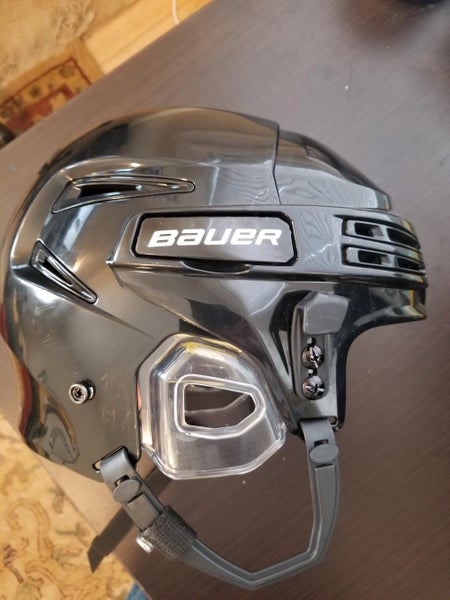 Large Slightly used Bauer Re-Akt 75