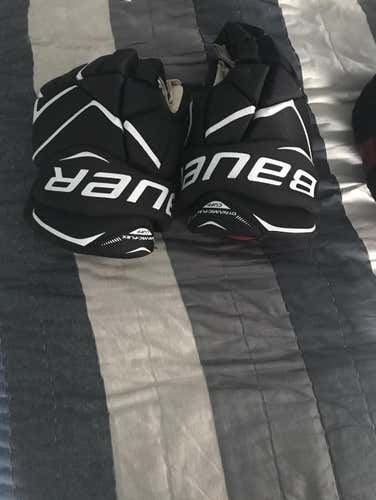 Bauer X700 Player Gloves