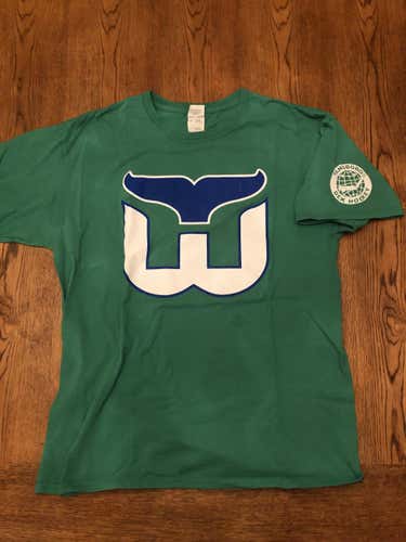Hartford whalers Large shirt with patch