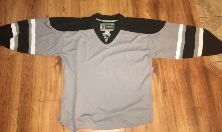 HockeyTron LA Kings Alt Jersey + Socks Like New!