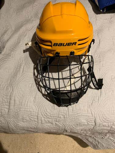 Used Only A Few Times Bauer 4500 W Oreo Cage