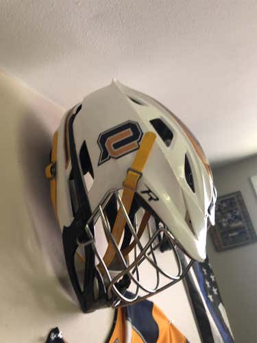Quinnipiac Home Helmet (R)