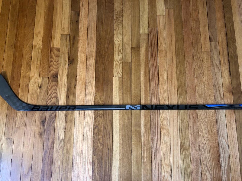 Bauer Nexus 8000 Pro Stock Right 82 Flex Grip