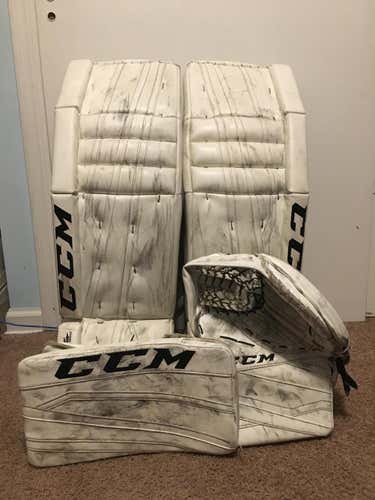 CCM Extreme Flex II 860 Full Set w/ Eflex 3.9 Glove