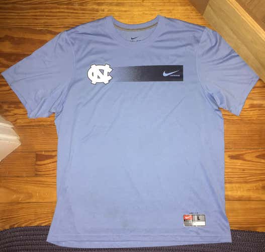 UNC Dri Fit Large Nike T