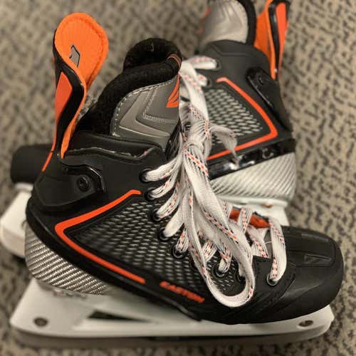 New Easton Mako Skates Size 5