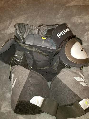 Reebok 9K Girdle with 2 Shells