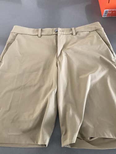 New Men's Lululemon Golf Shorts Size 34
